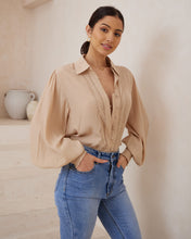 Load image into Gallery viewer, Beige arena
