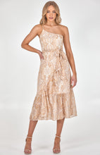 Load image into Gallery viewer, Chiffon one shoulder
