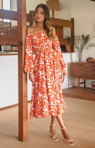 Maxi dress with cut out